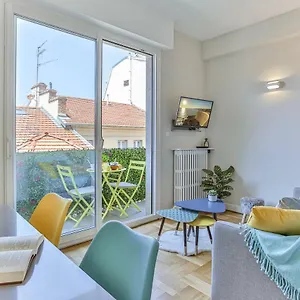 https://feeling-riviera-berlioz-45.fr-provencehotel.com